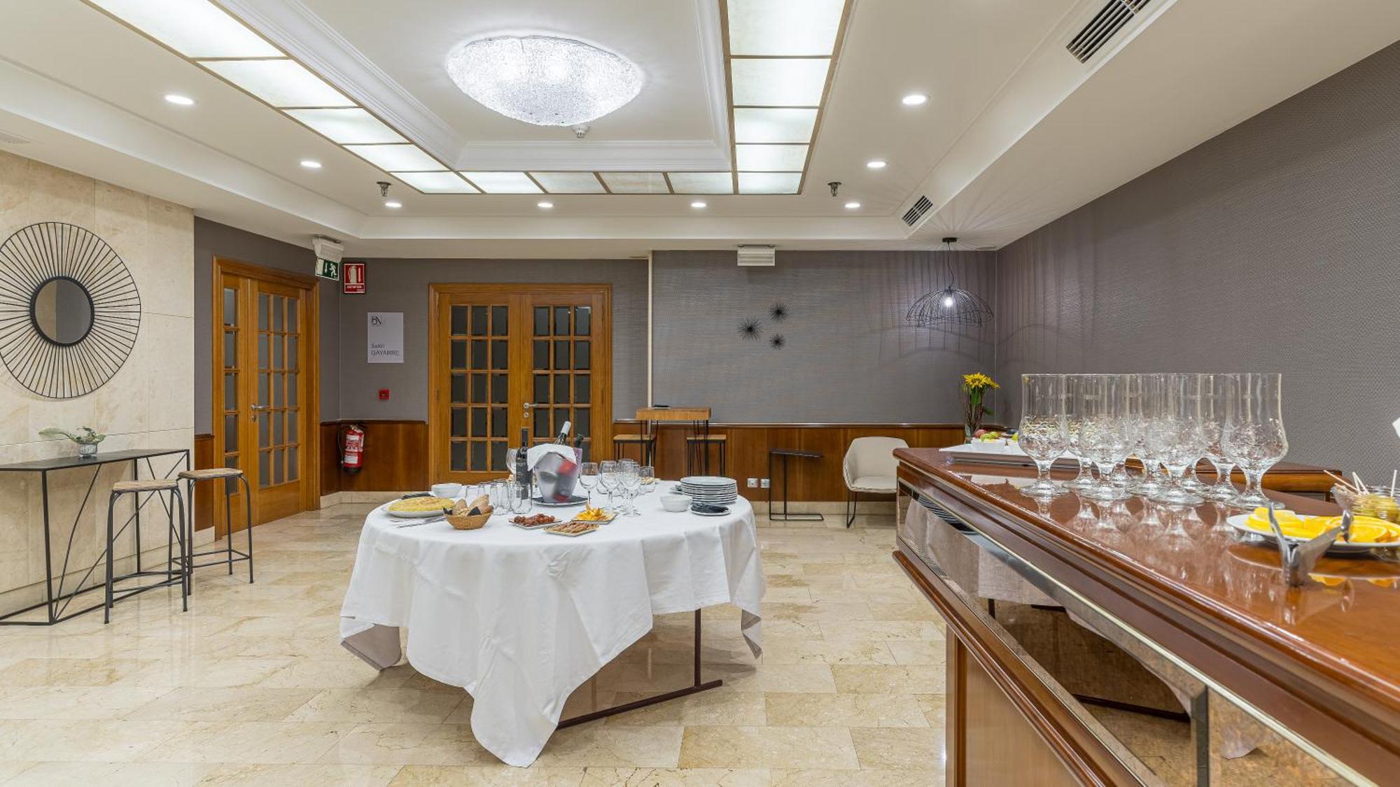 Blanca De Navarra Hotel
